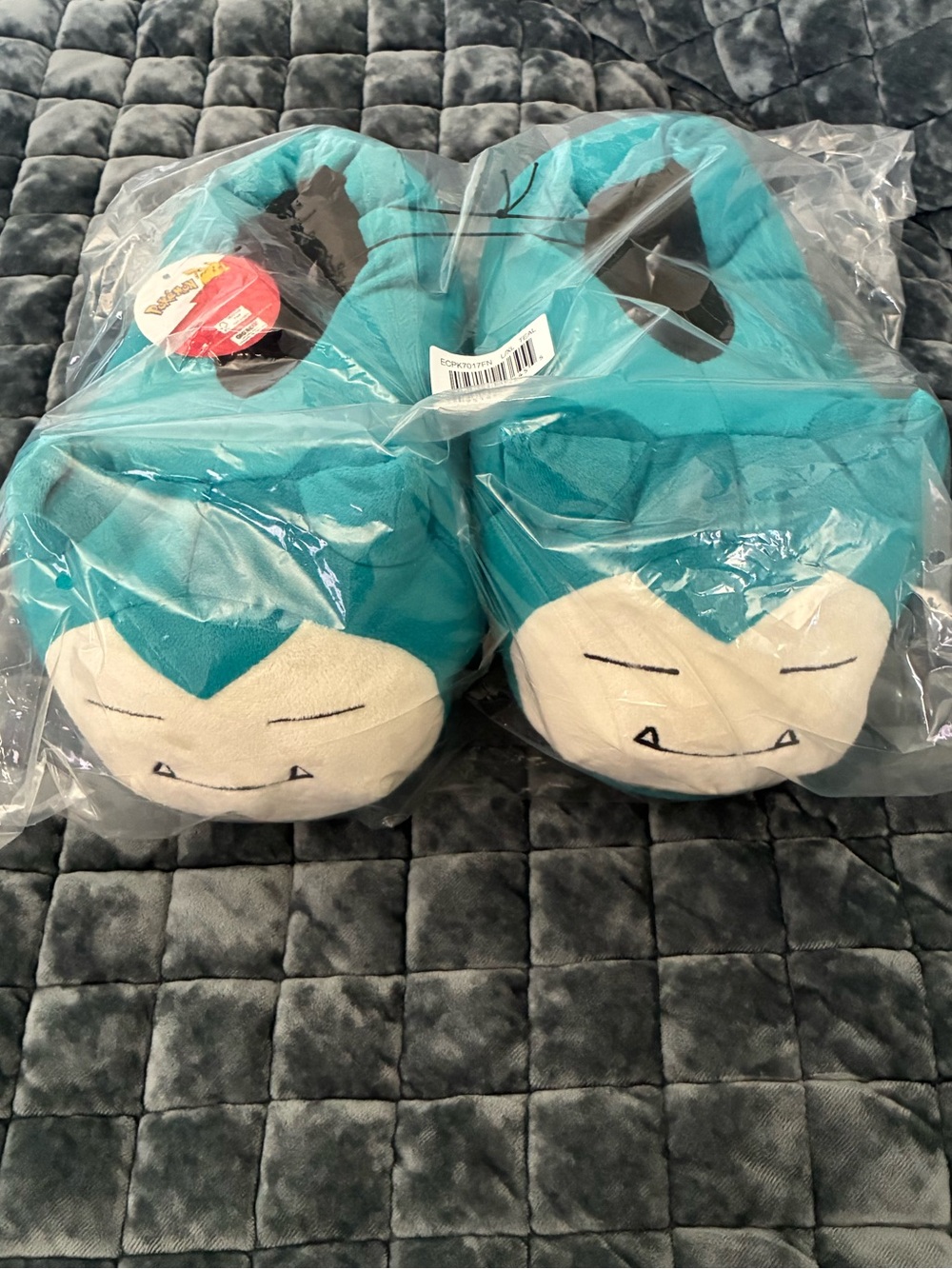 NWT Teal L/XL Snorlax Plush Slippers - Pokemon